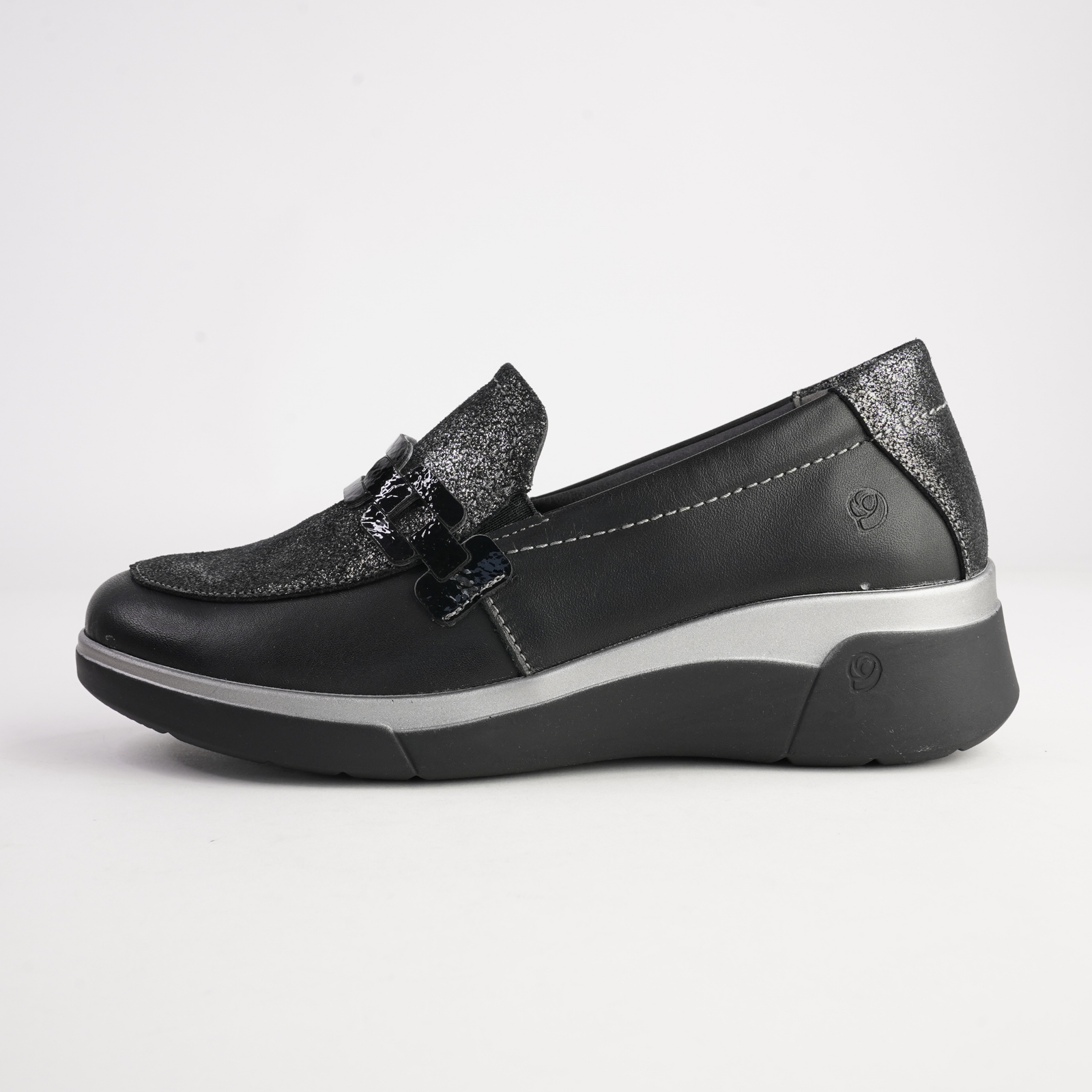 Maderia Black Leather Loafers