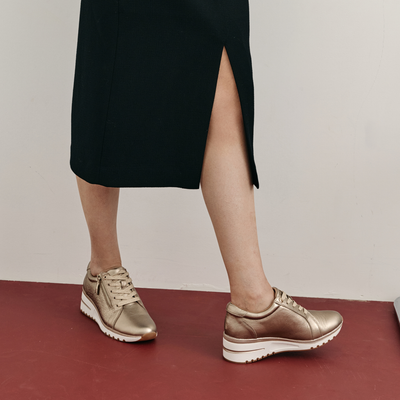 Lovin Platinum Leather Sneakers