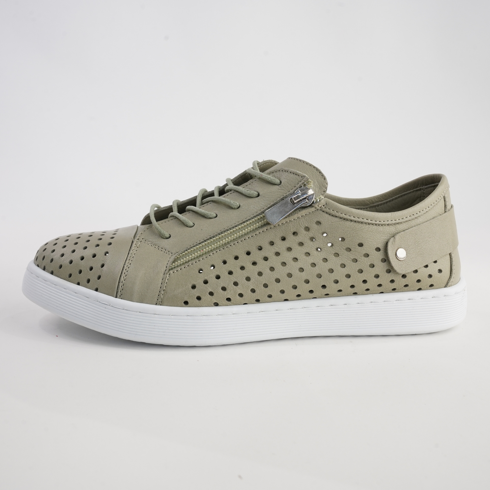 Eg17 Pistachio Leather Sneakers