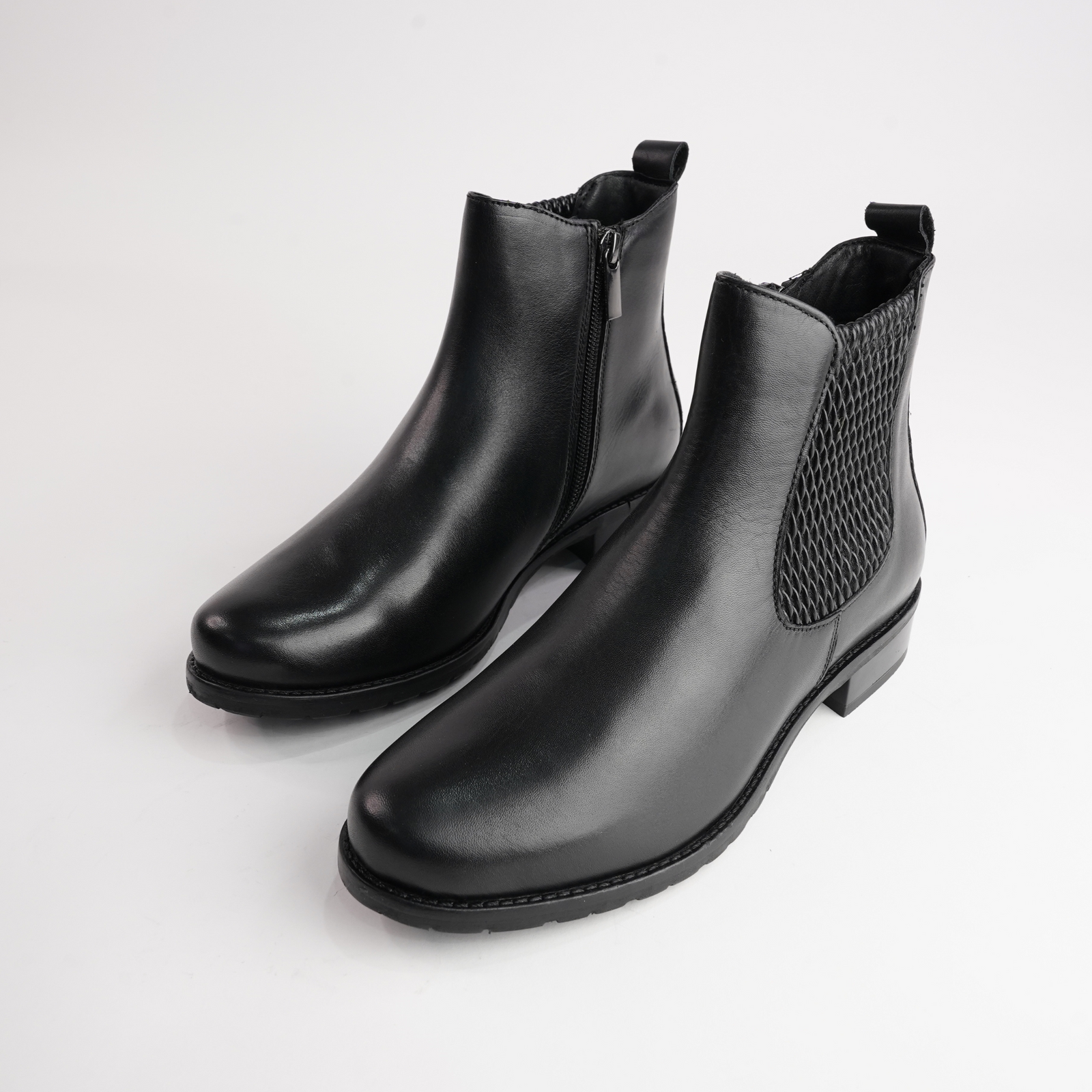 Chiara 02 Schwarz Leather Ankle Boots