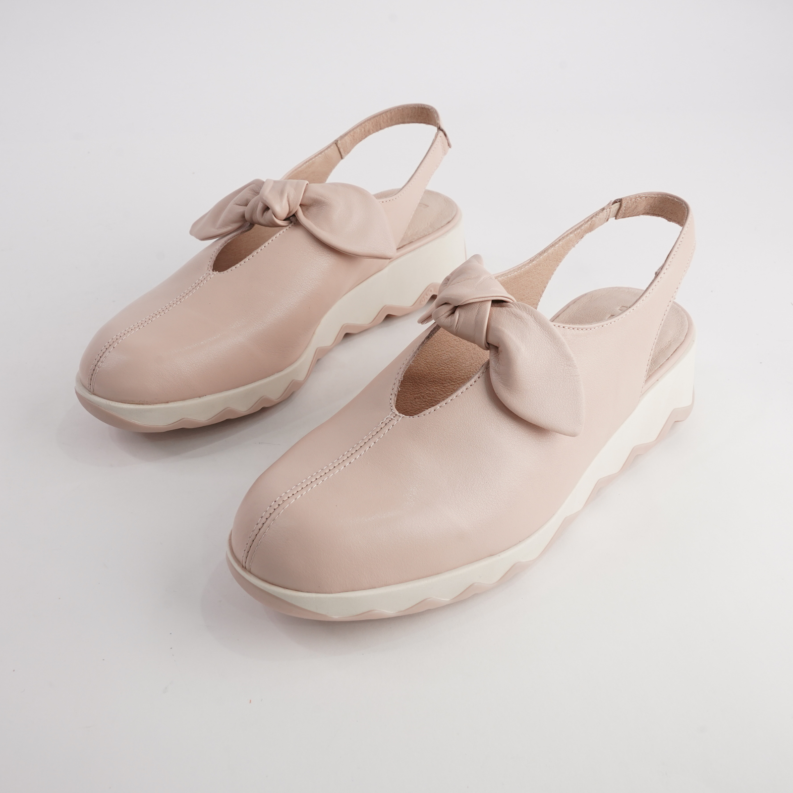 Claudia Palo Leather Wedges