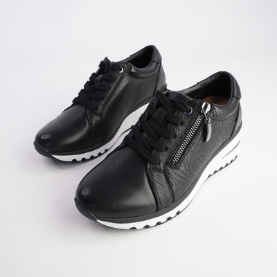 Lovin Black Leather Sneakers
