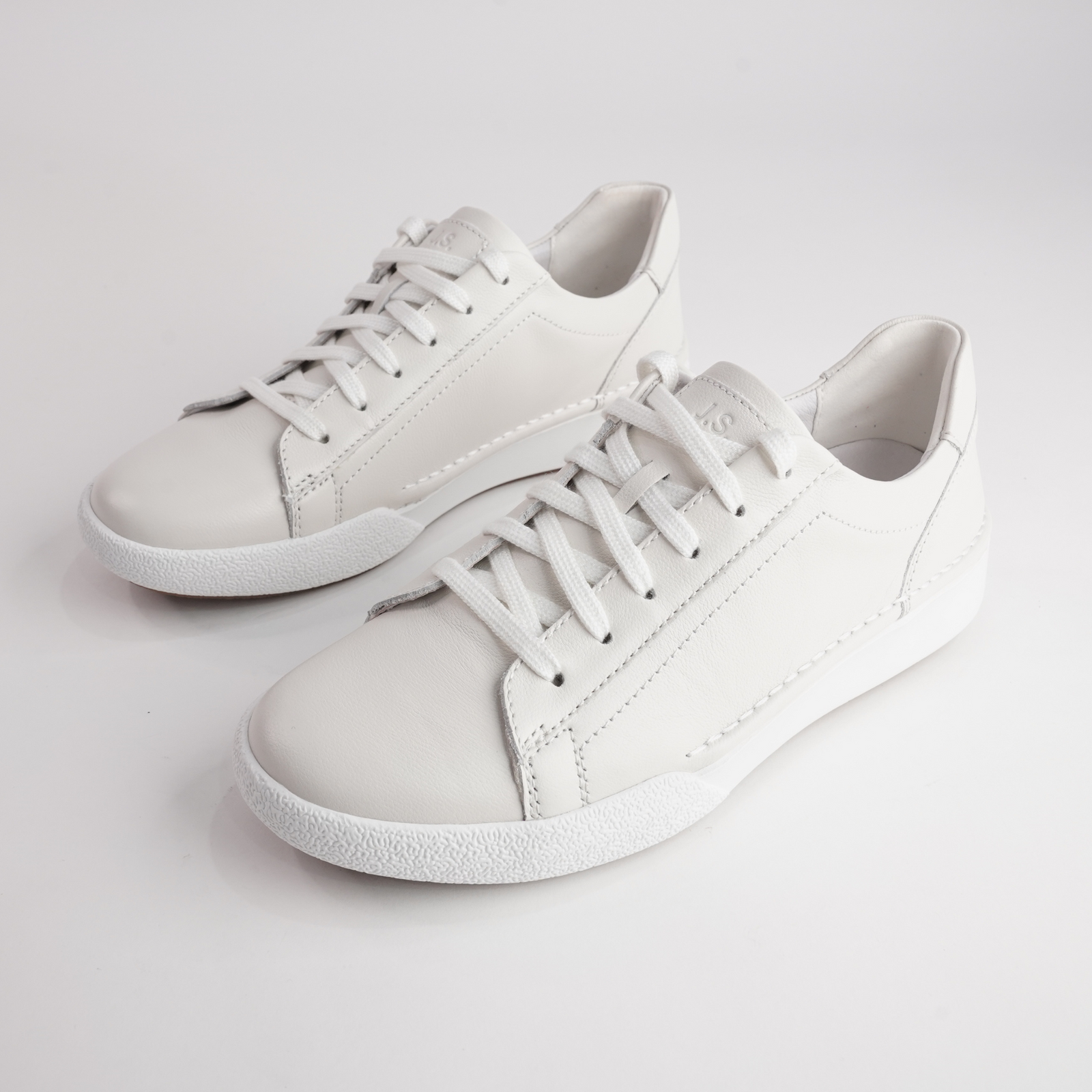 Claire 01 White Leather Sneakers