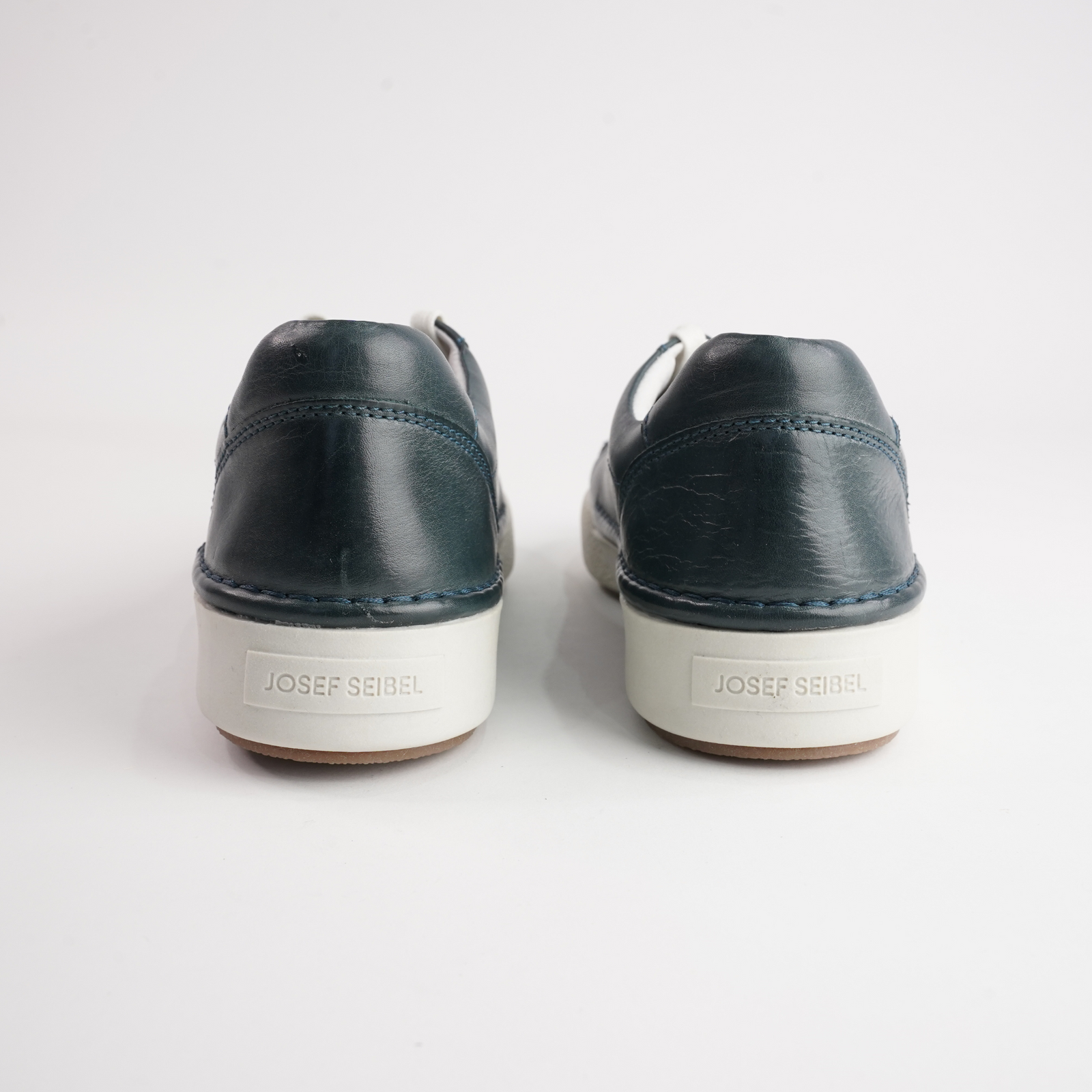 Claire 01 Ocean Leather Sneakers