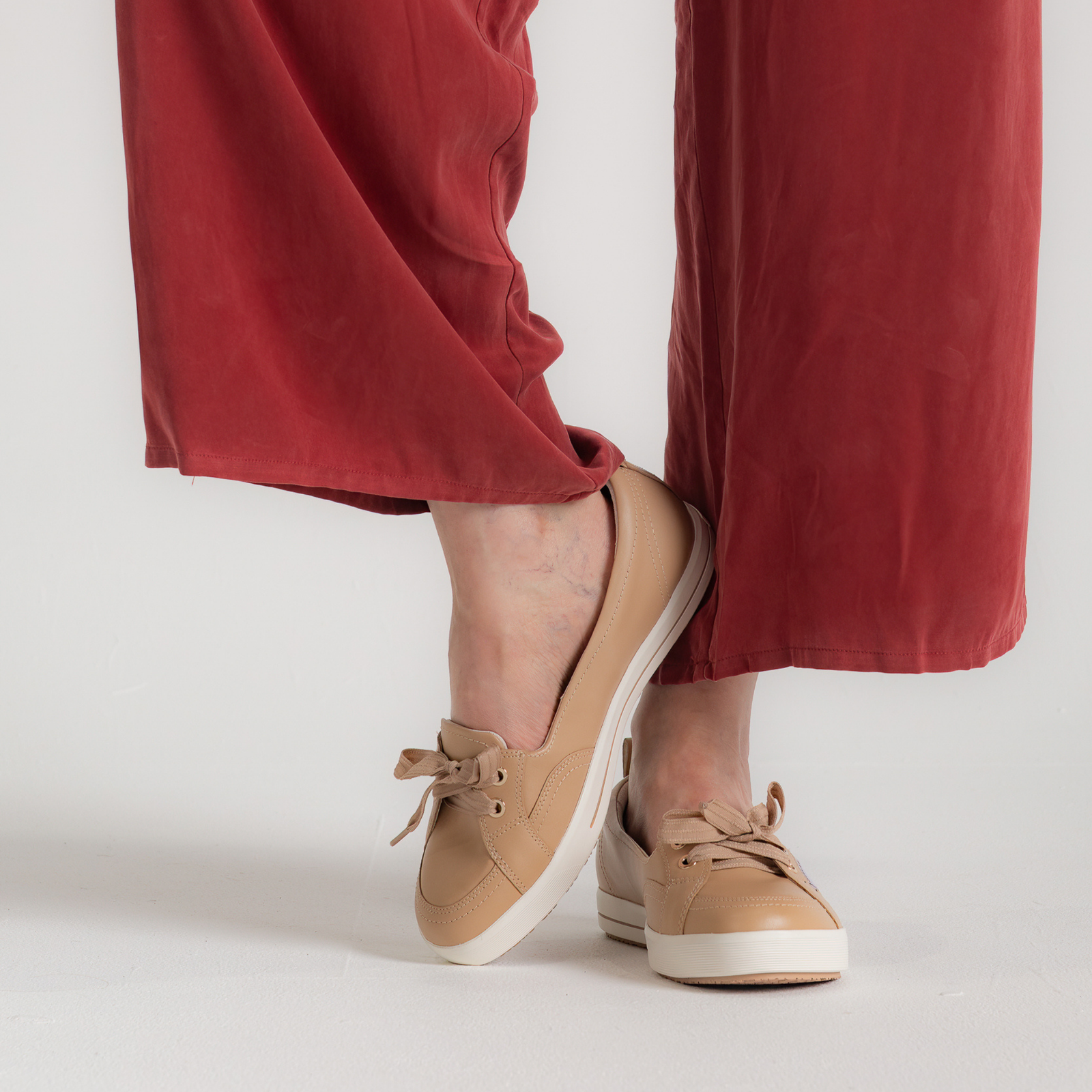 Sophie IV Sand Leather Sneakers