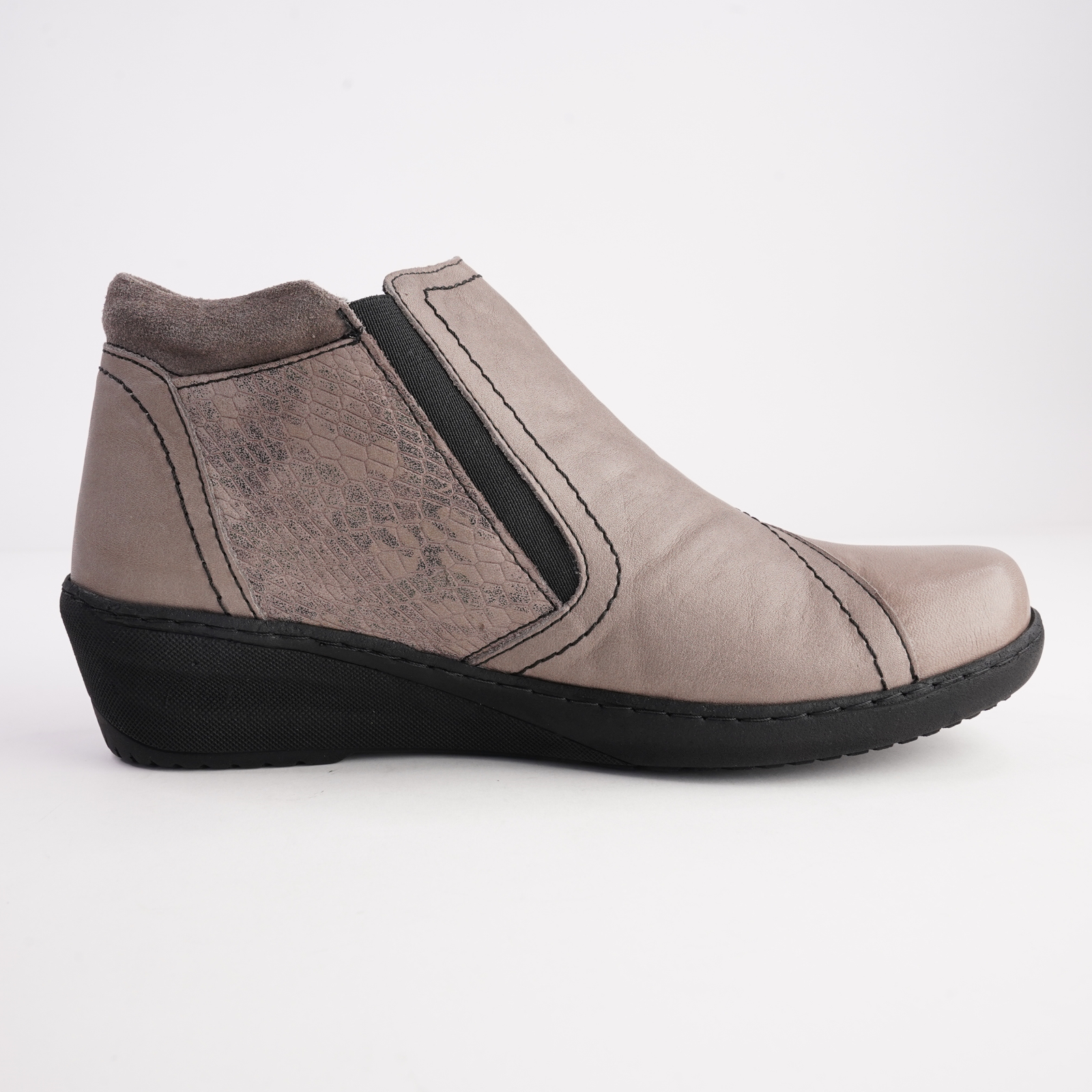 CP462-18 Taupe Combo Leather Ankle Boots