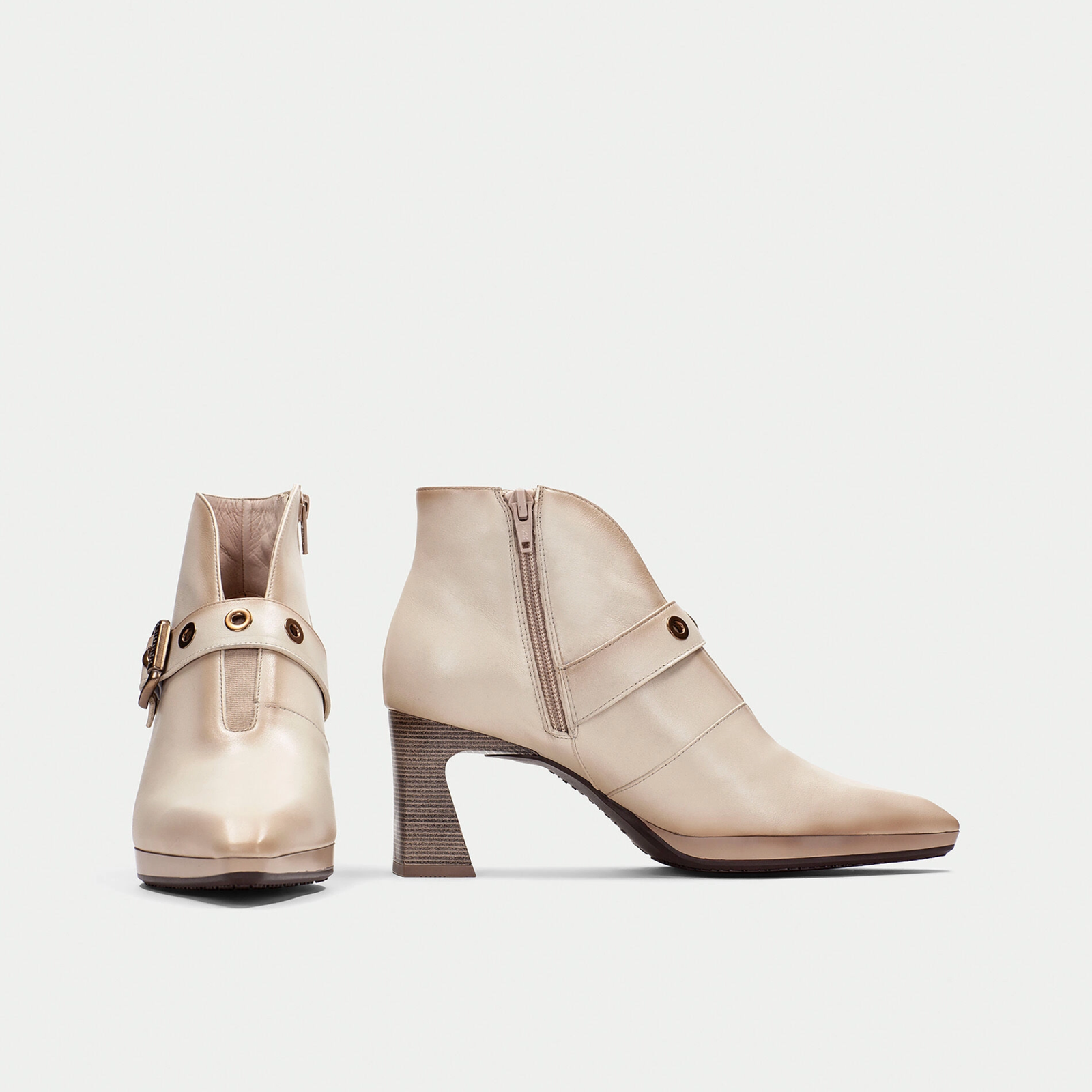 HI254244 Cream Leather Ankle Boots