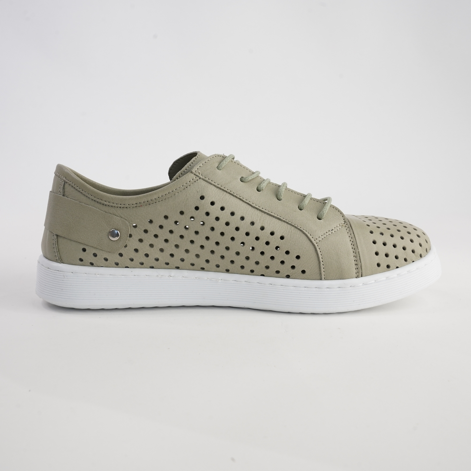 Eg17 Pistachio Leather Sneakers