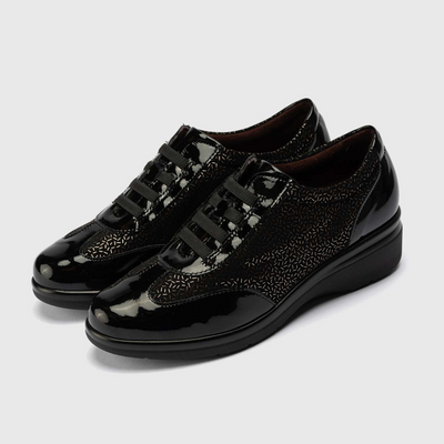 10022 Negro Leather Sneakers