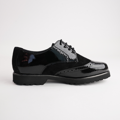 Meredith703 Black Patent/ Black Suede Leather Lace Up Flats