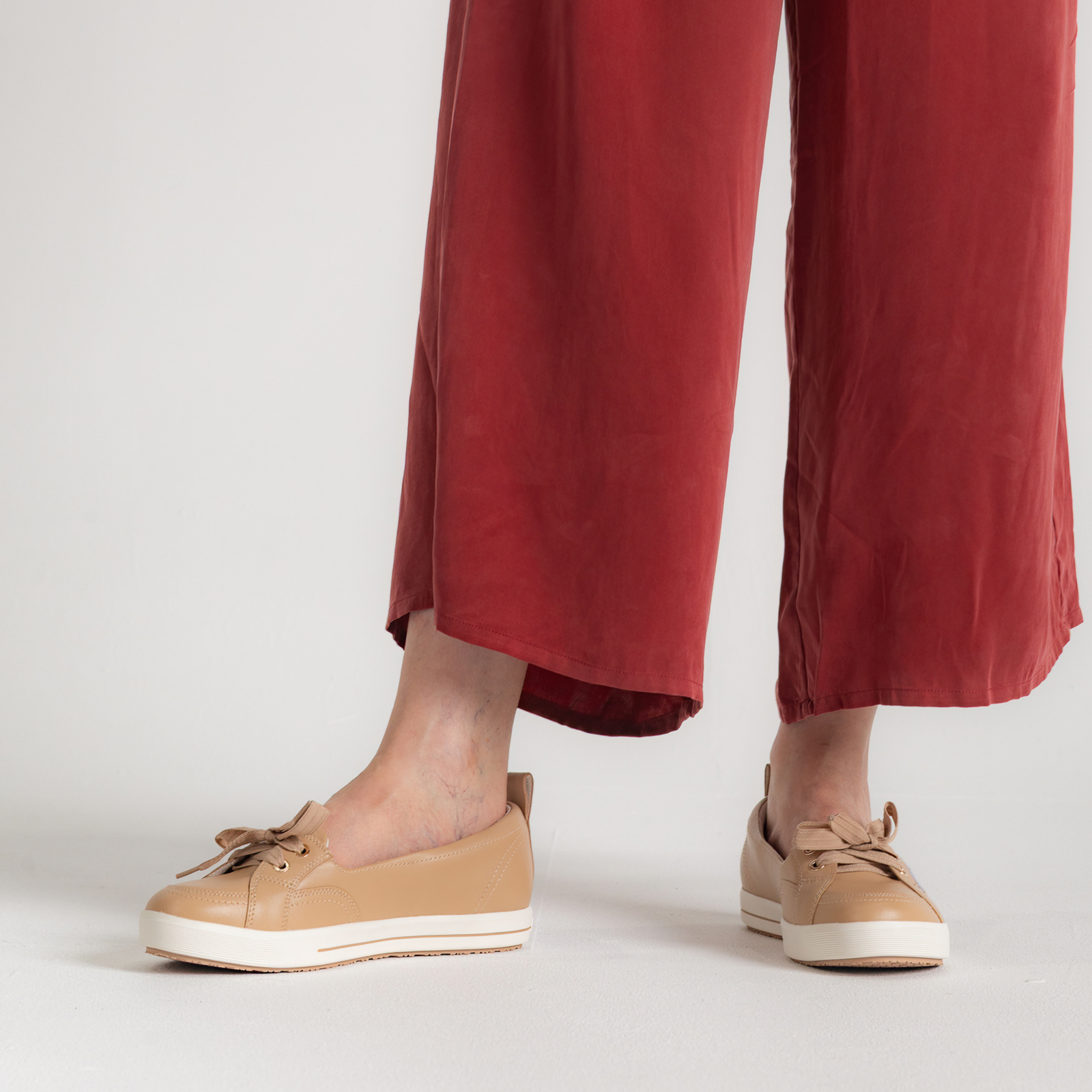 Sophie IV Sand Leather Sneakers