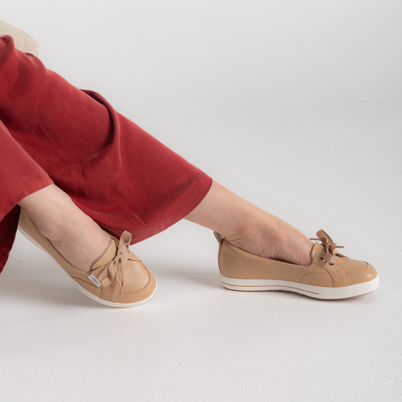 Sophie IV Sand Leather Sneakers