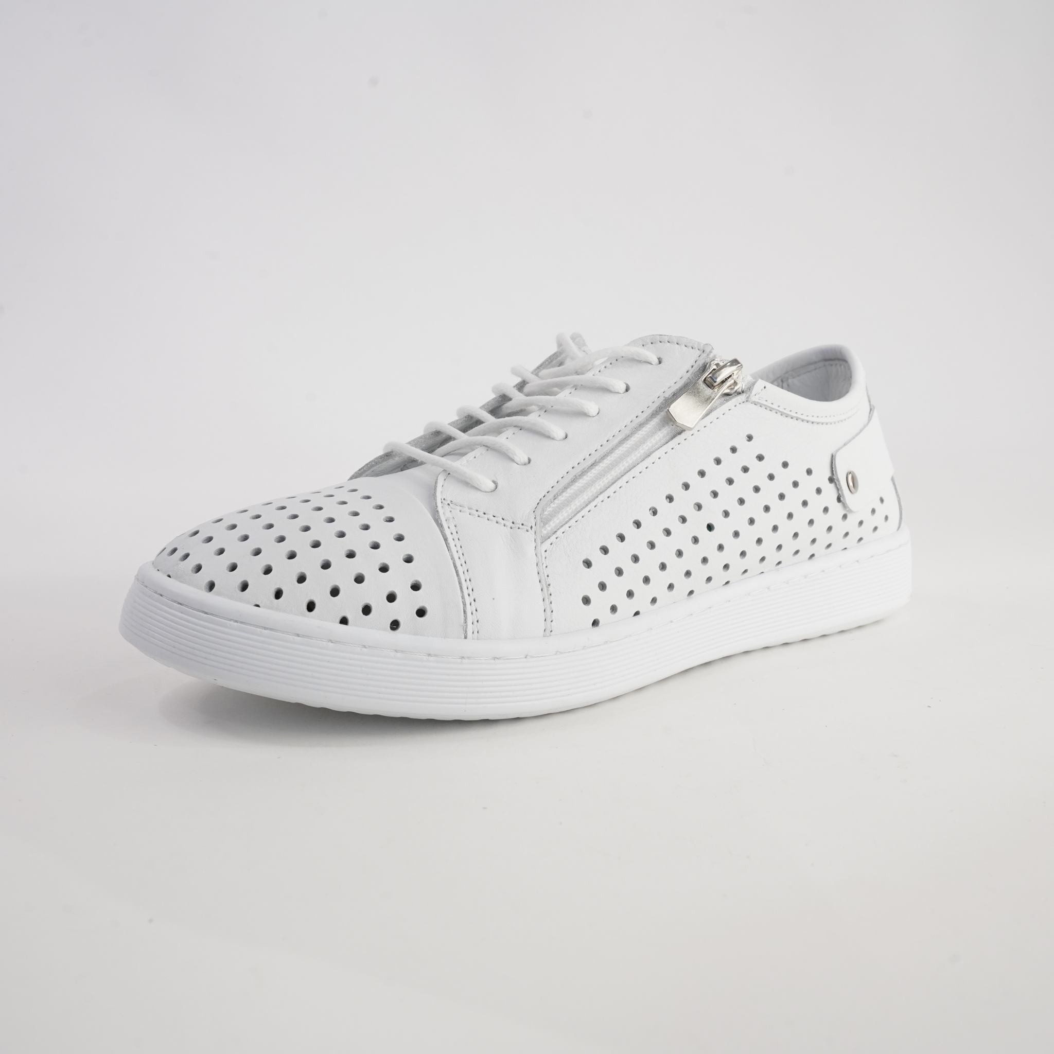 Eg17 White Leather Sneakers