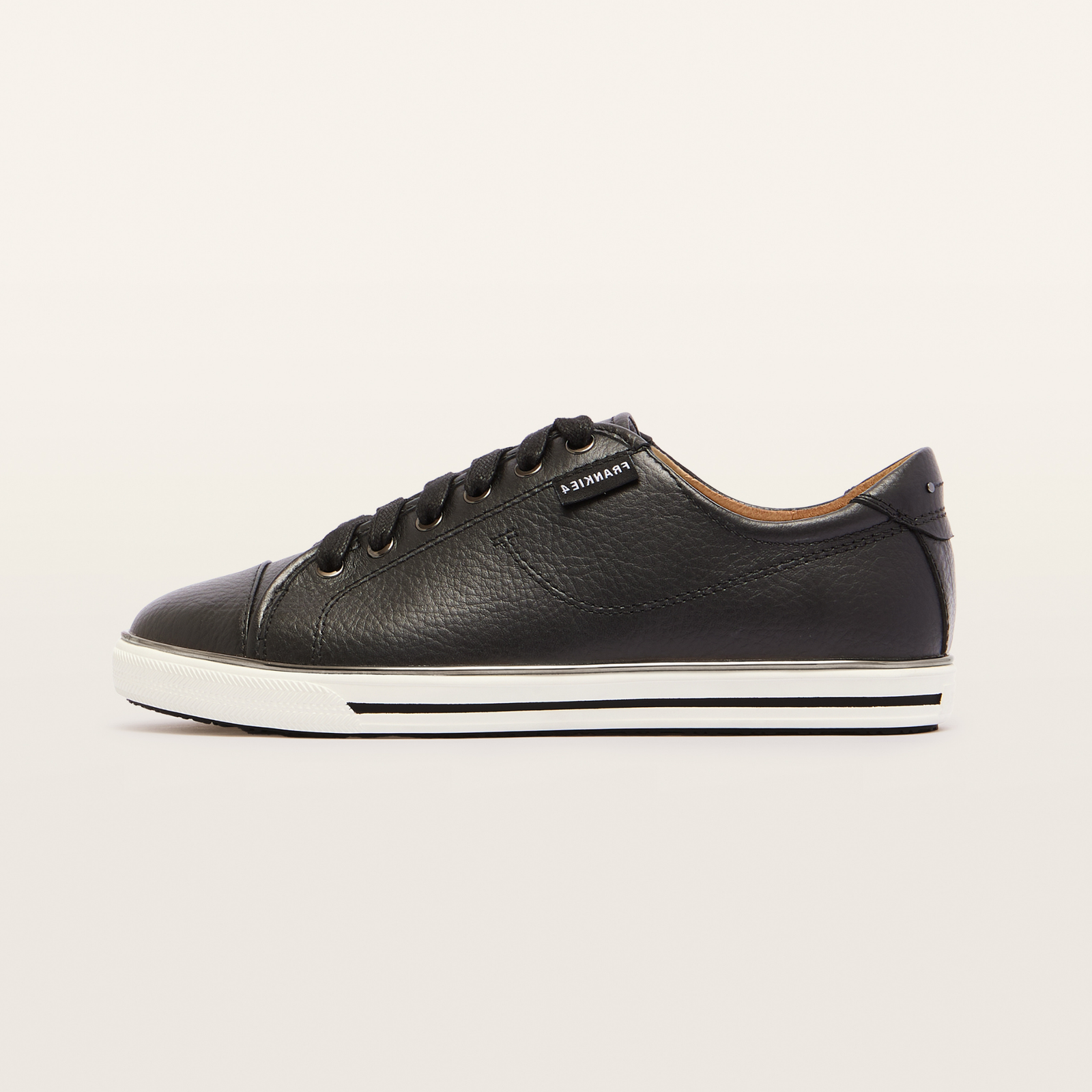 Nat III Black/white Leather Sneakers
