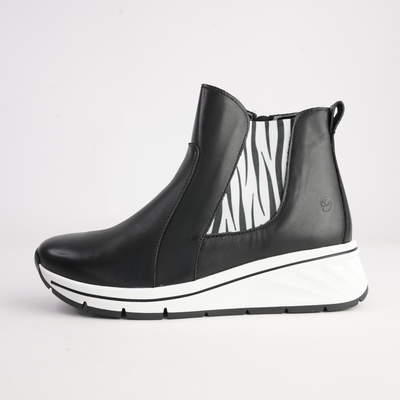 Brussels Black Leather Ankle Boots