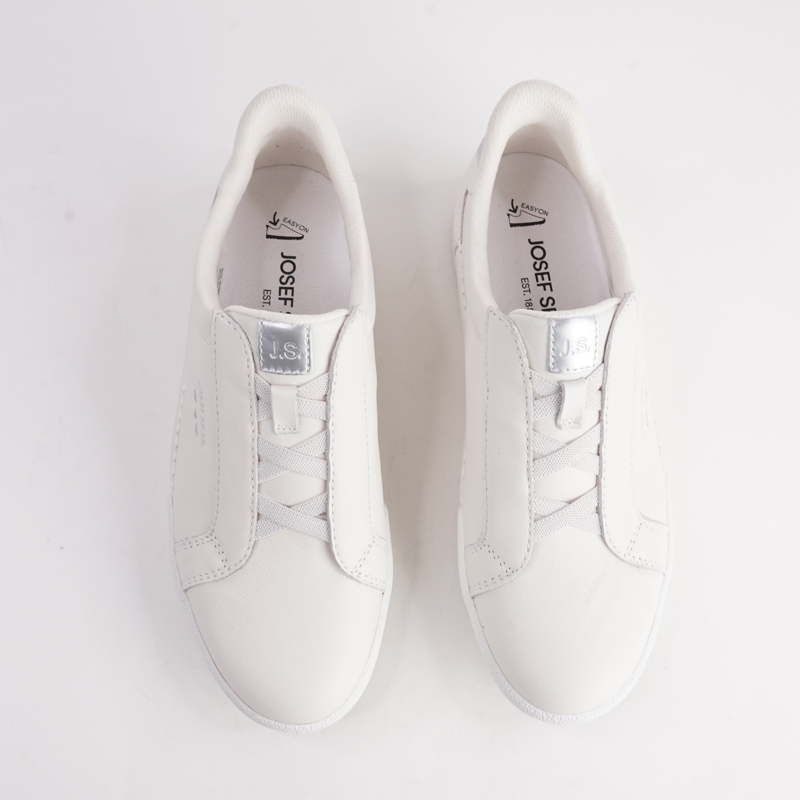 Claire 33 Weiss Leather Sneakers