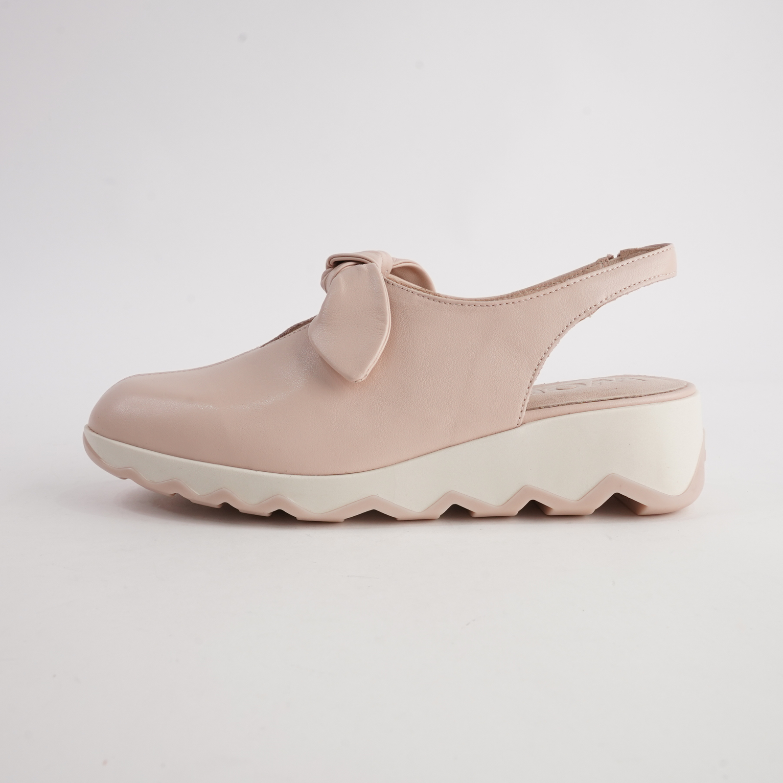 Claudia Palo Leather Wedges