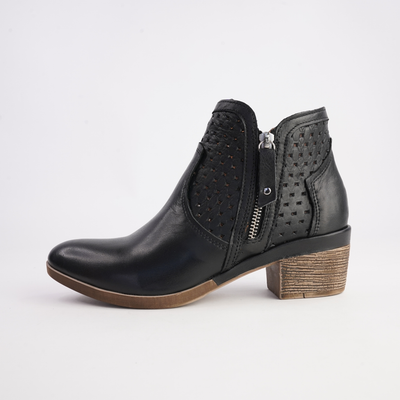 Barlow Black Leather Ankle Boots