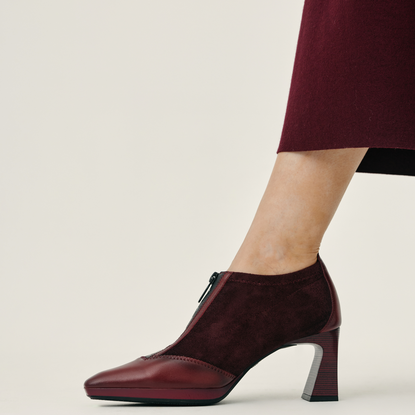 HI254324 Wine Leather Ankle Boots