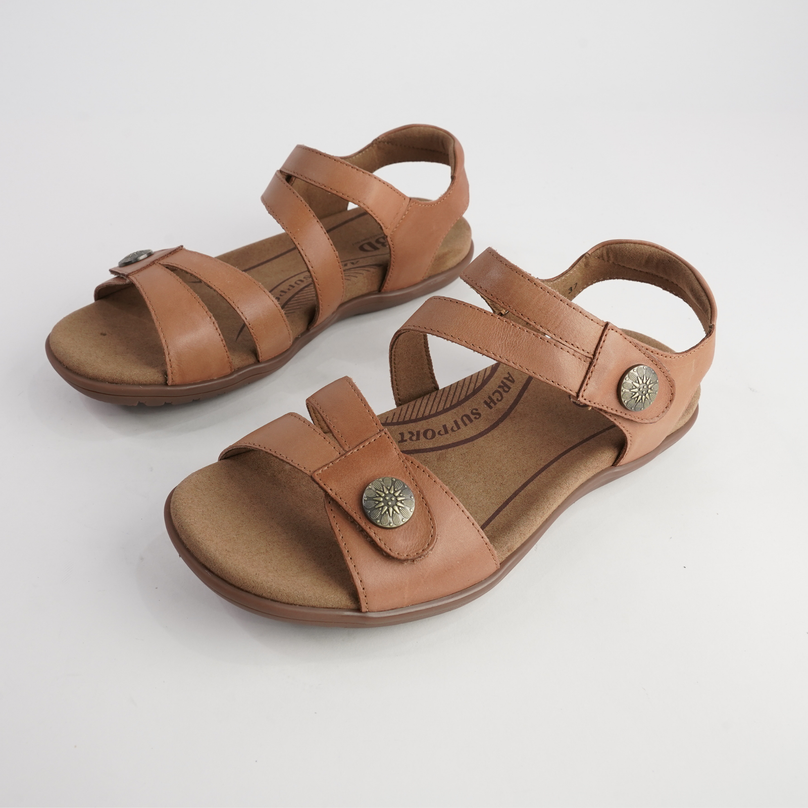 Trophy Tan Leather Sandals