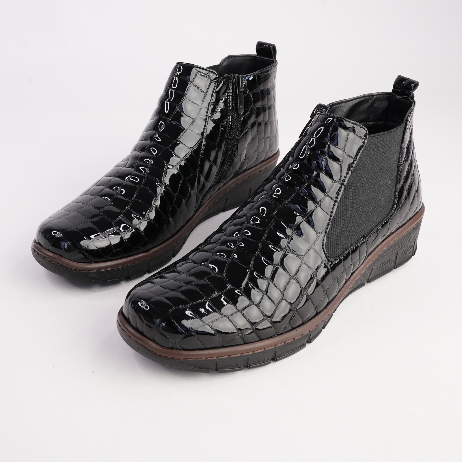 CP452-22 Black Croc Leather Ankle Boots