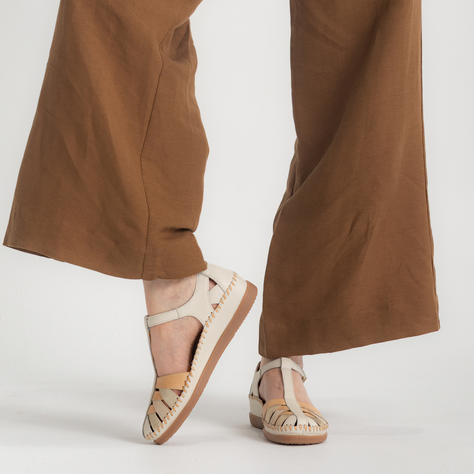 W8k-0705c1 Nata Leather Sandals