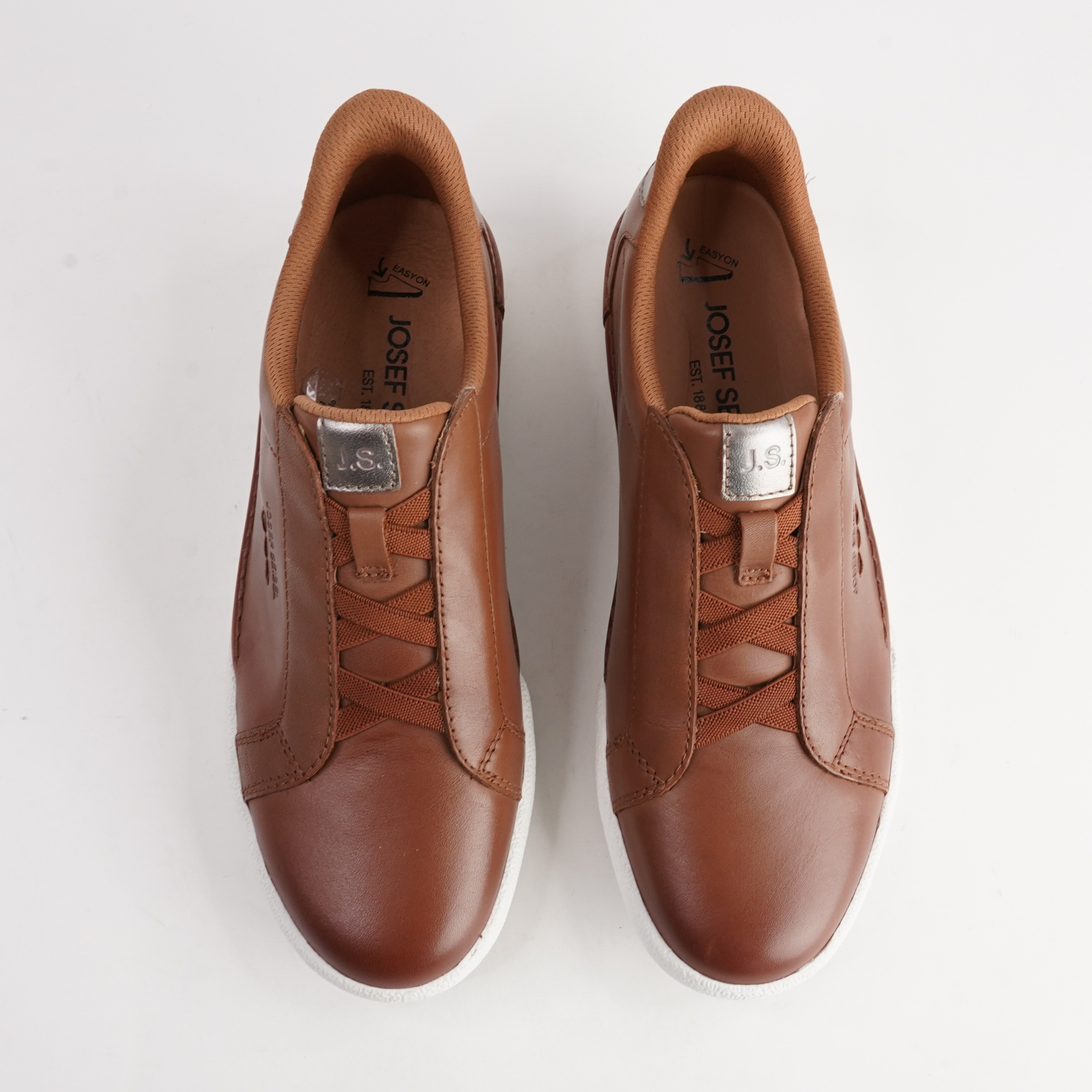 Claire 33 Camel Leather Sneakers