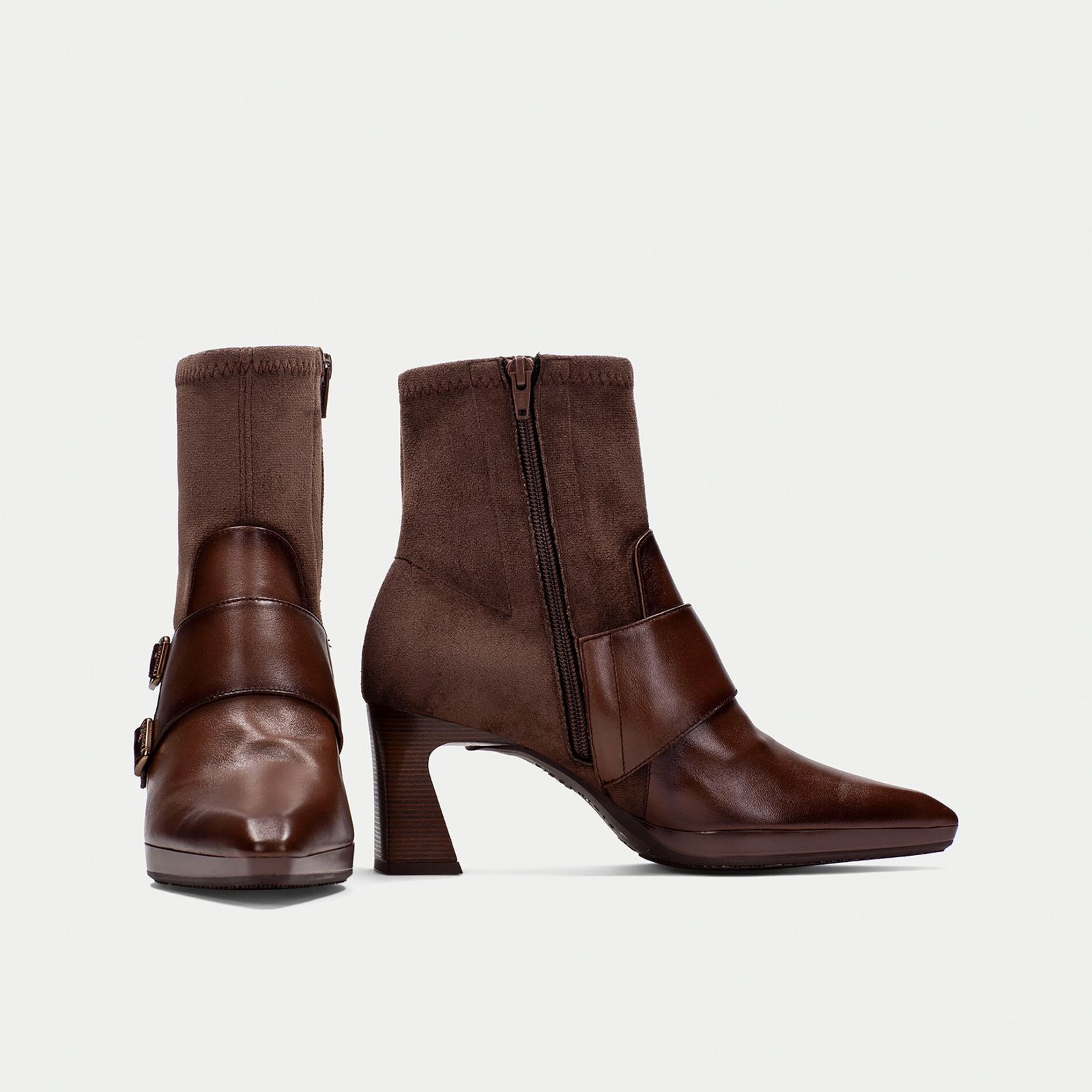 HI254304 Avellana Leather Ankle Boots