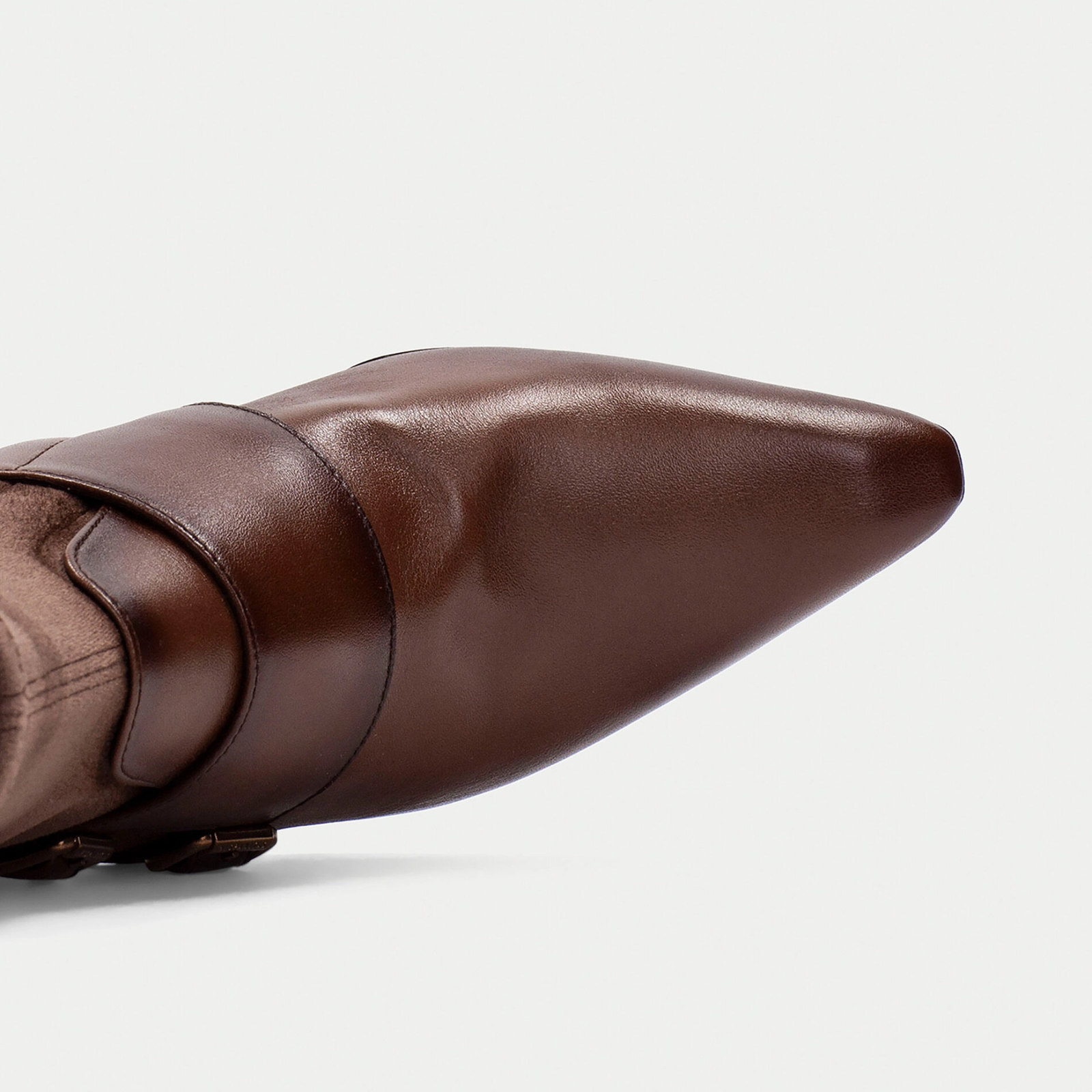 HI254304 Avellana Leather Ankle Boots