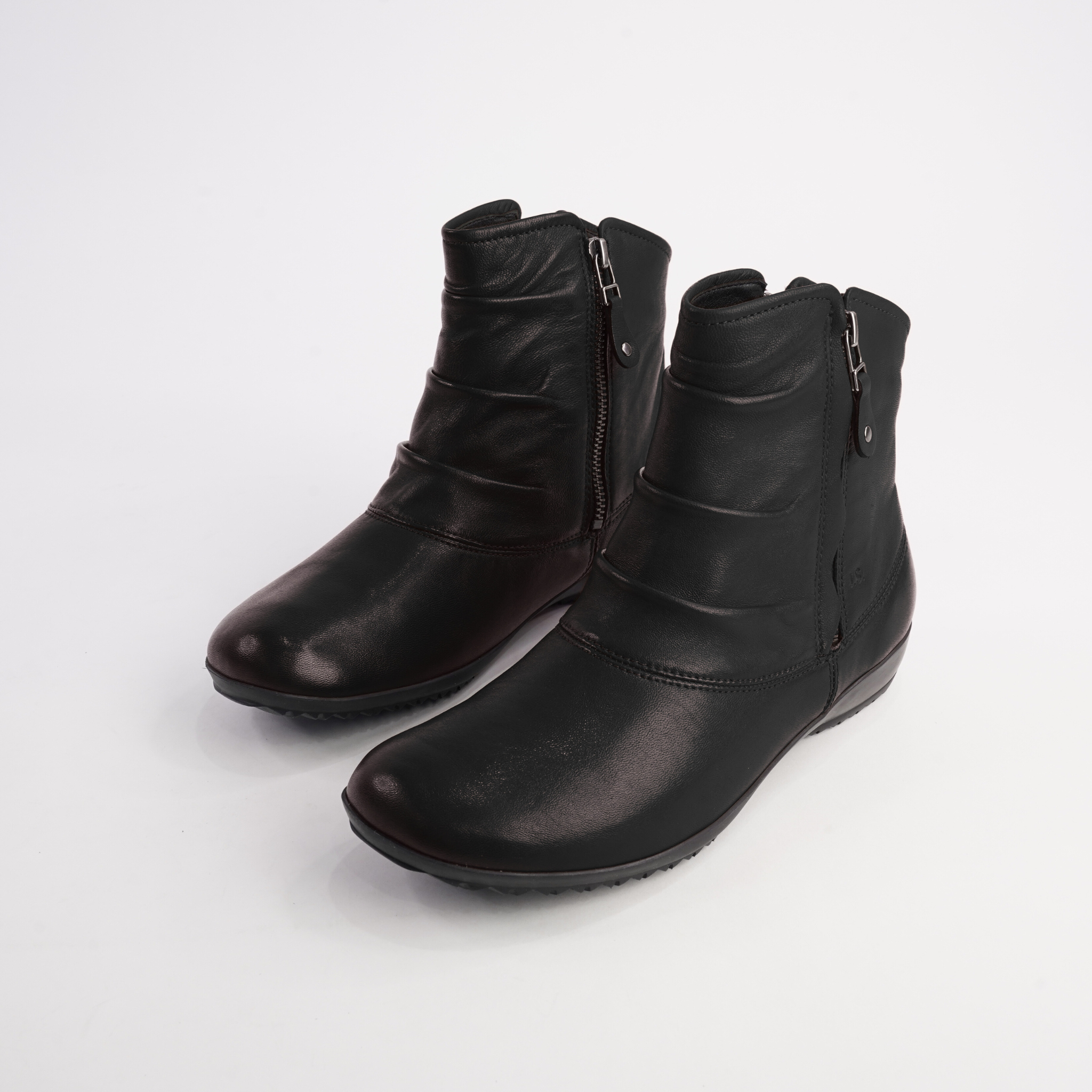 Naly 24 Schwarz Leather Ankle Boots