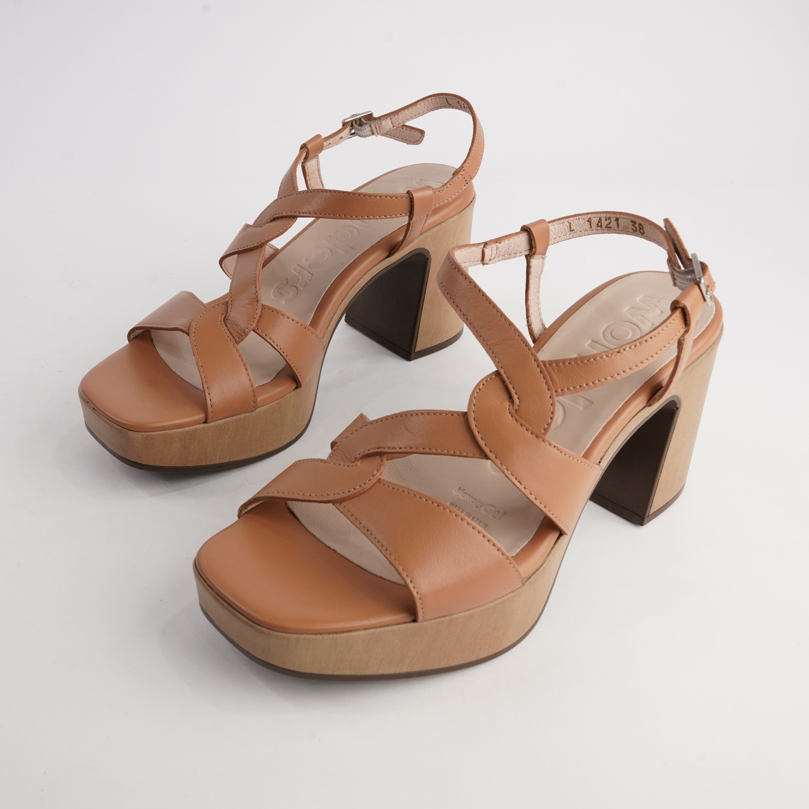 Lennon Cuero Leather Heels