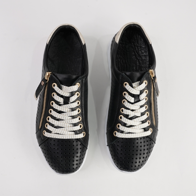 Eg256 Black Leather Sneakers