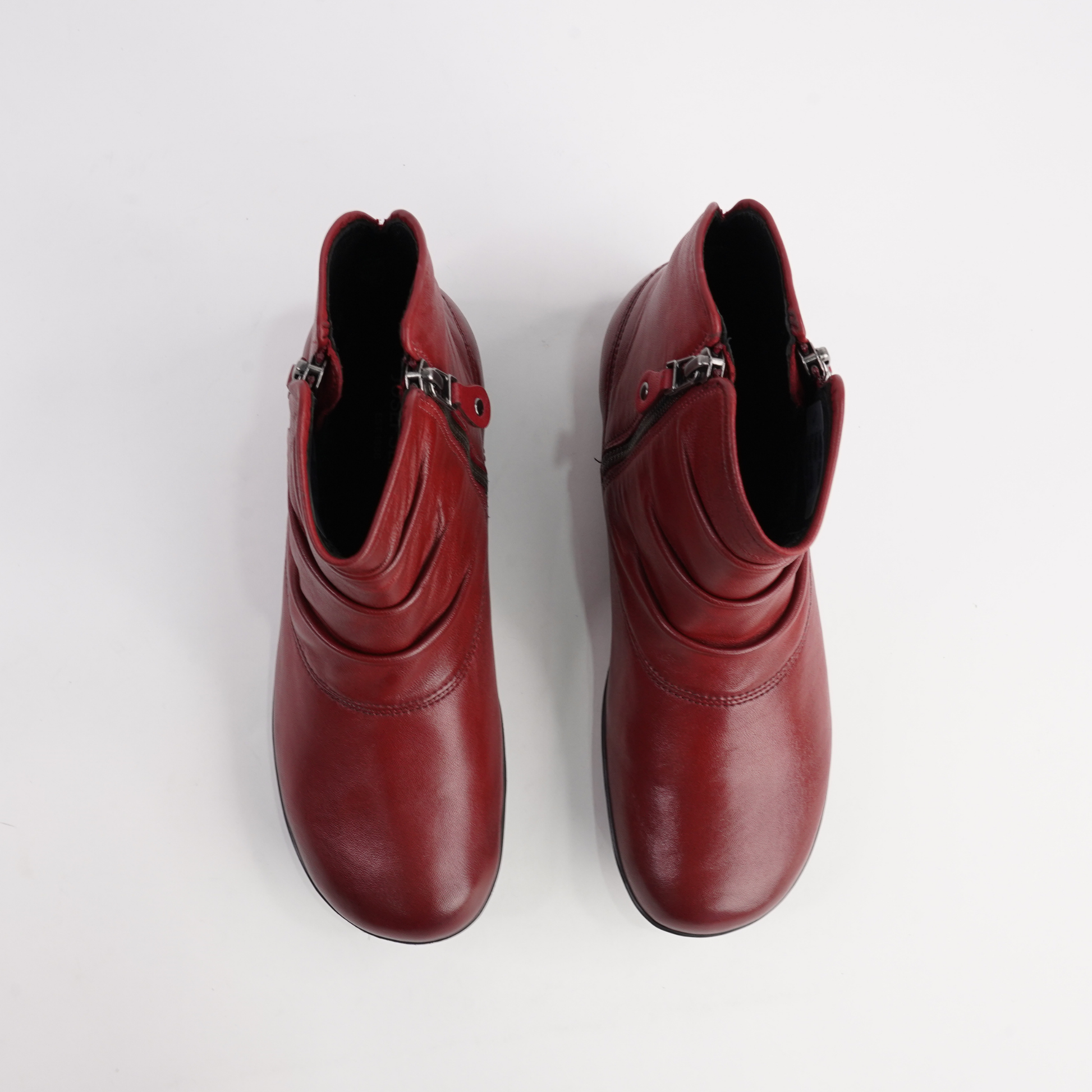 Naly 24 Carmin Leather Ankle Boots
