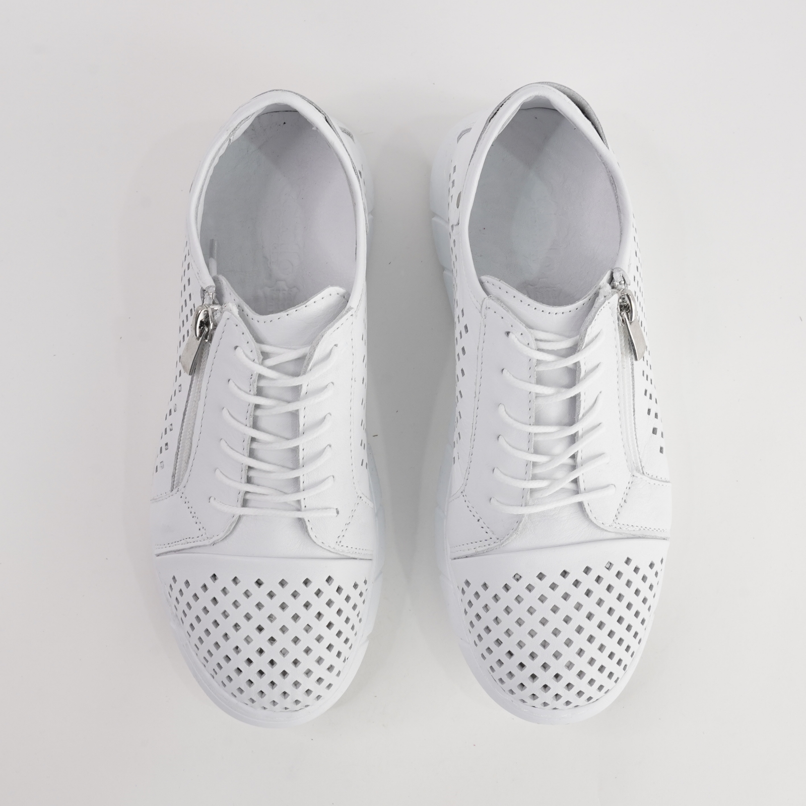 Eg172 White Leather Sneakers