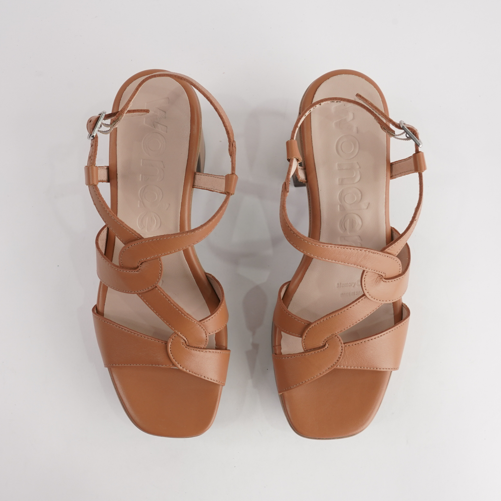 Lennon Cuero Leather Heels