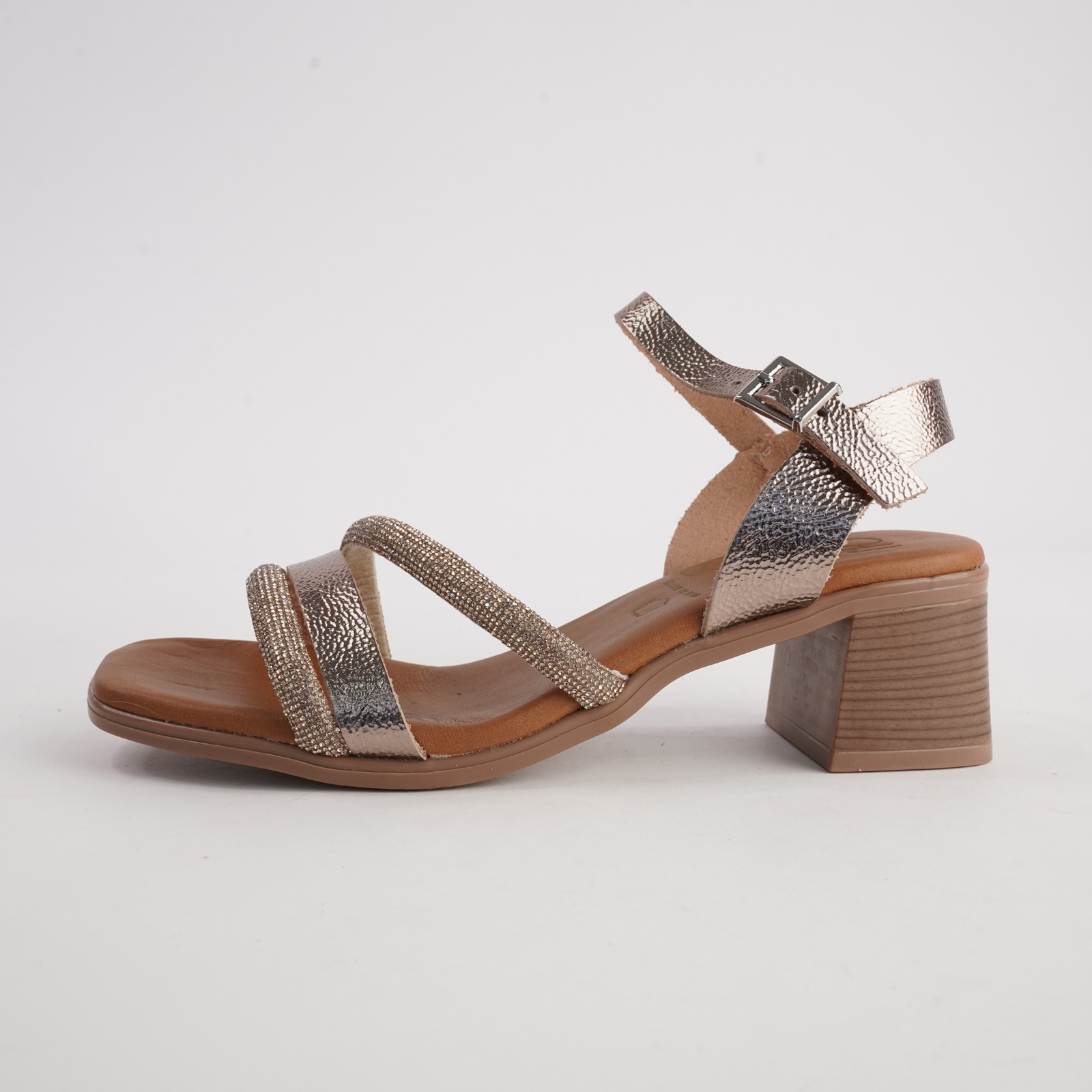 Olean Cava Leather Heels