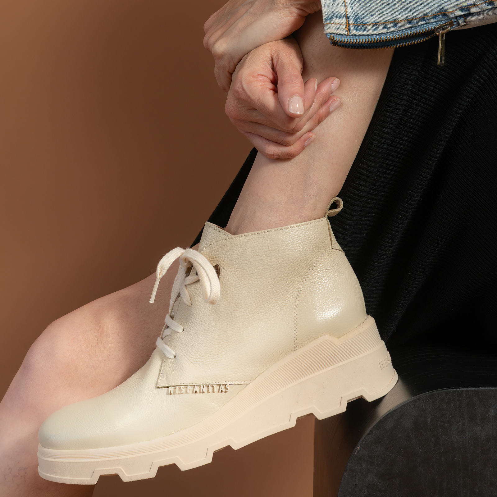 Hi243715 Milk Leather Ankle Boots