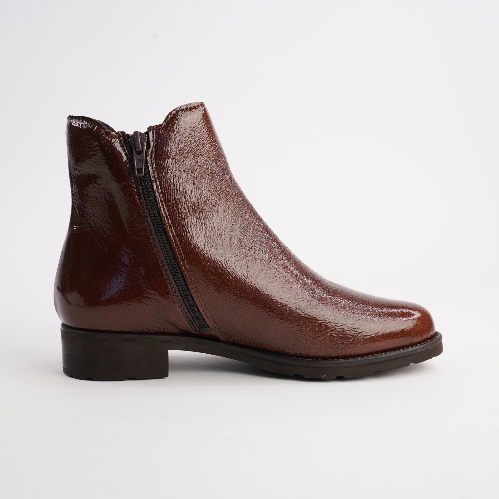 10182 Cuero Leather Ankle Boots