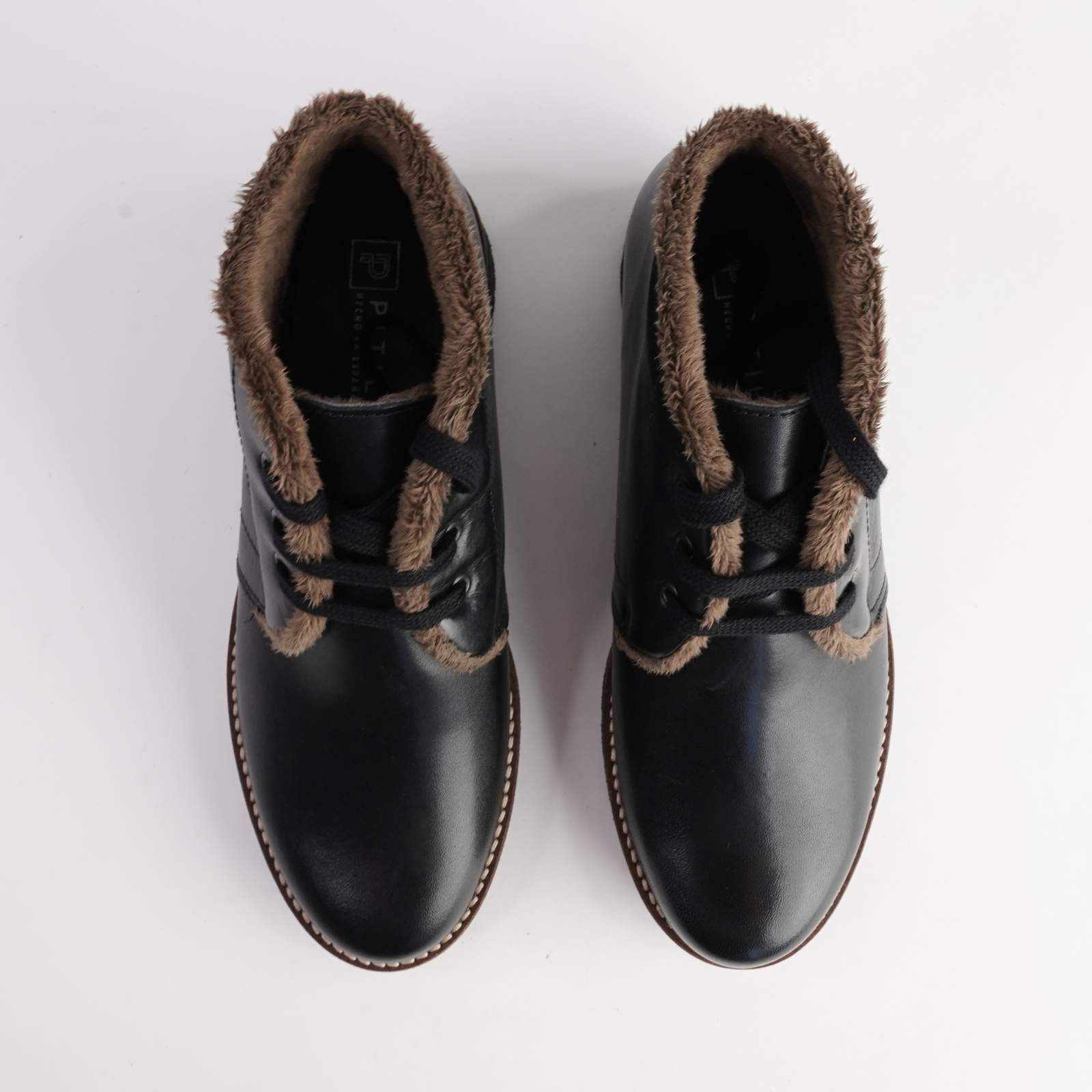 10777 Negro Leather Lace Up Boots