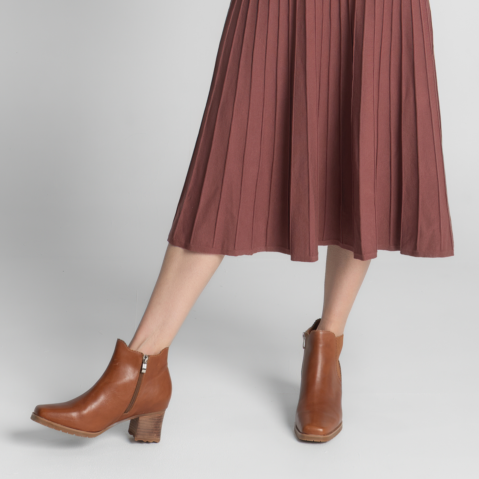 Loz Tan Leather Ankle Boots