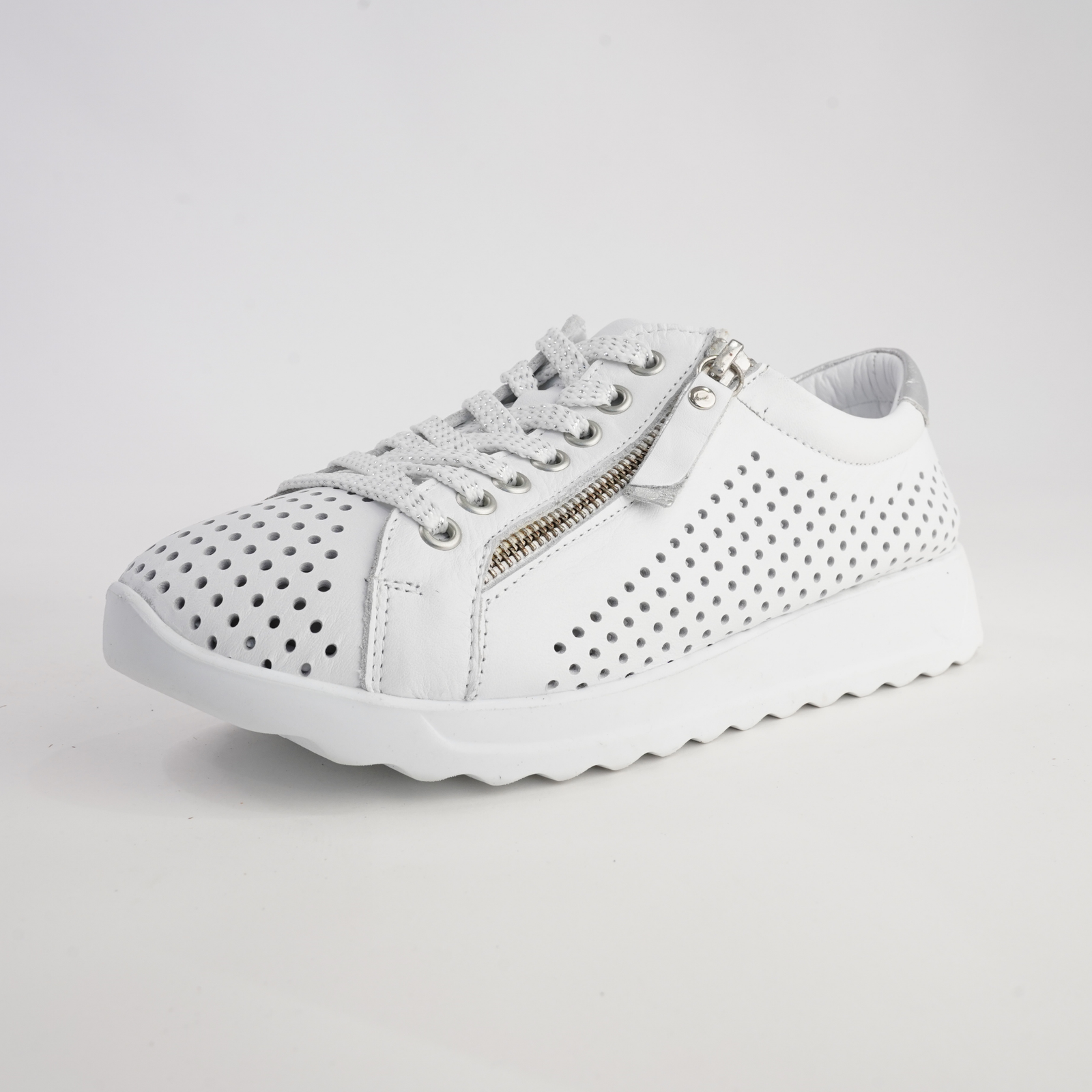Eg256 White Leather Sneakers
