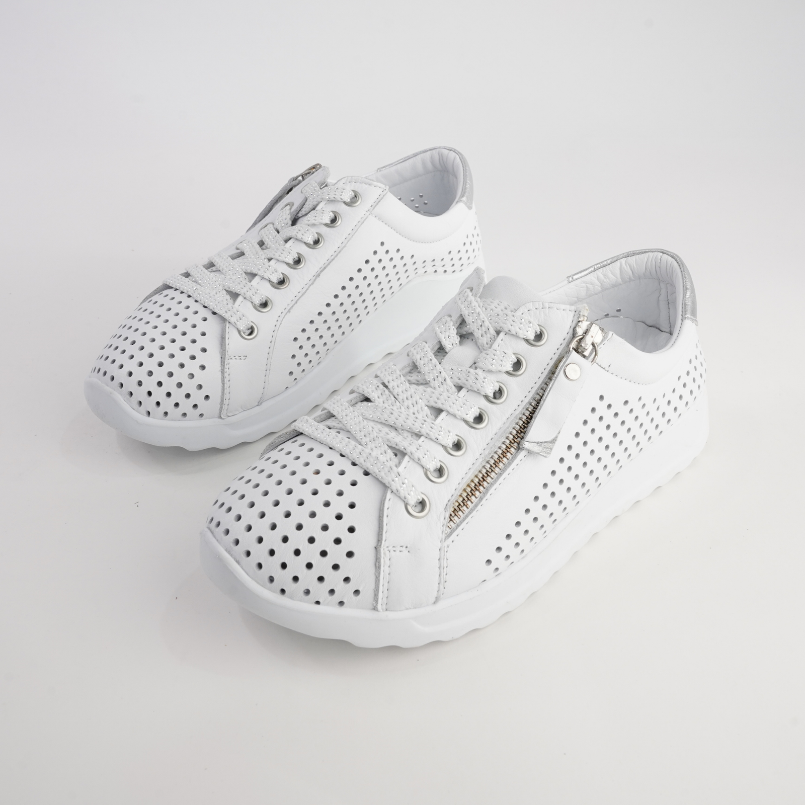 Eg256 White Leather Sneakers