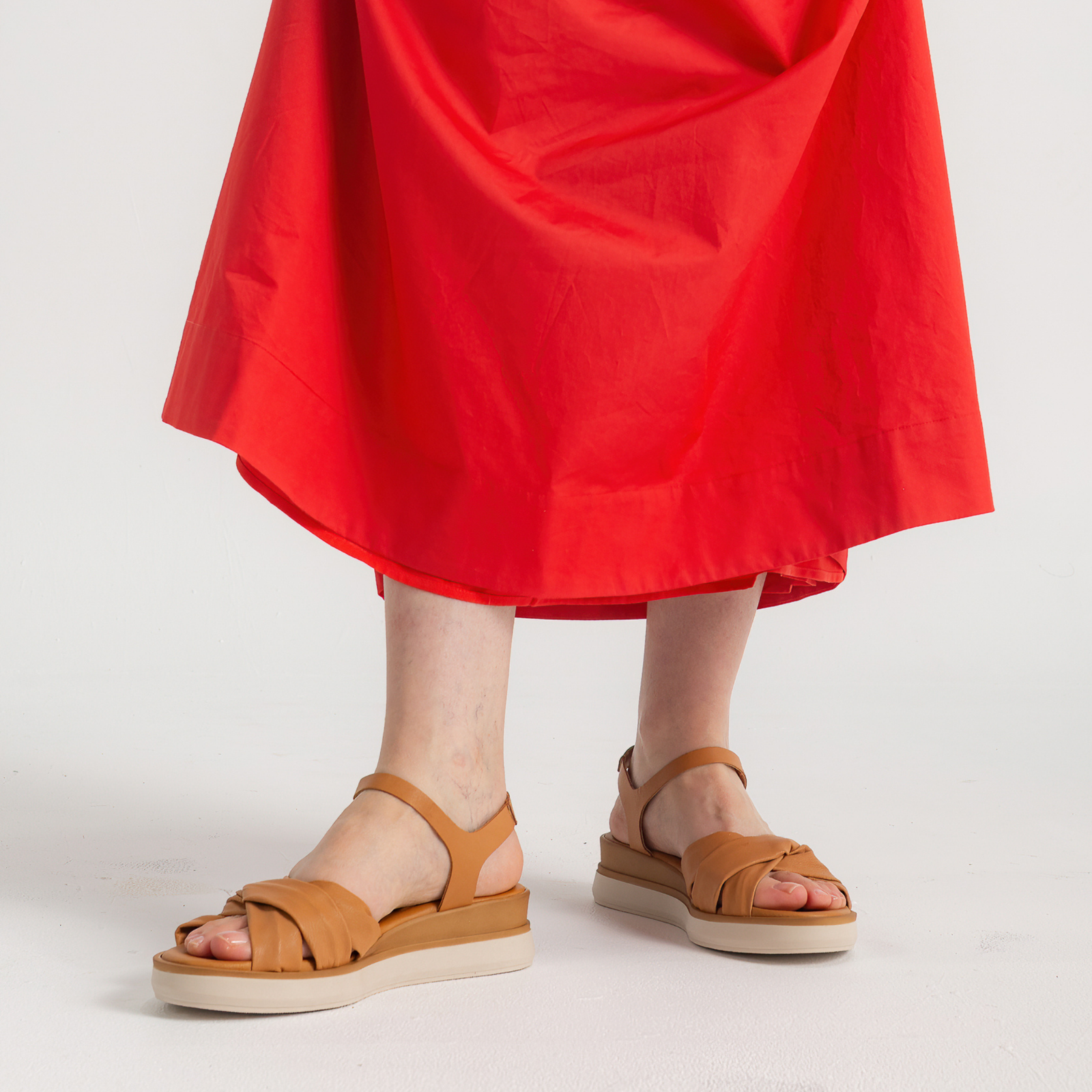 Deliah Caoba Leather Sandals