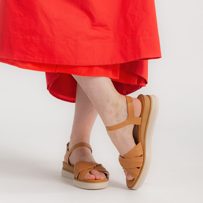 Deliah Caoba Leather Sandals