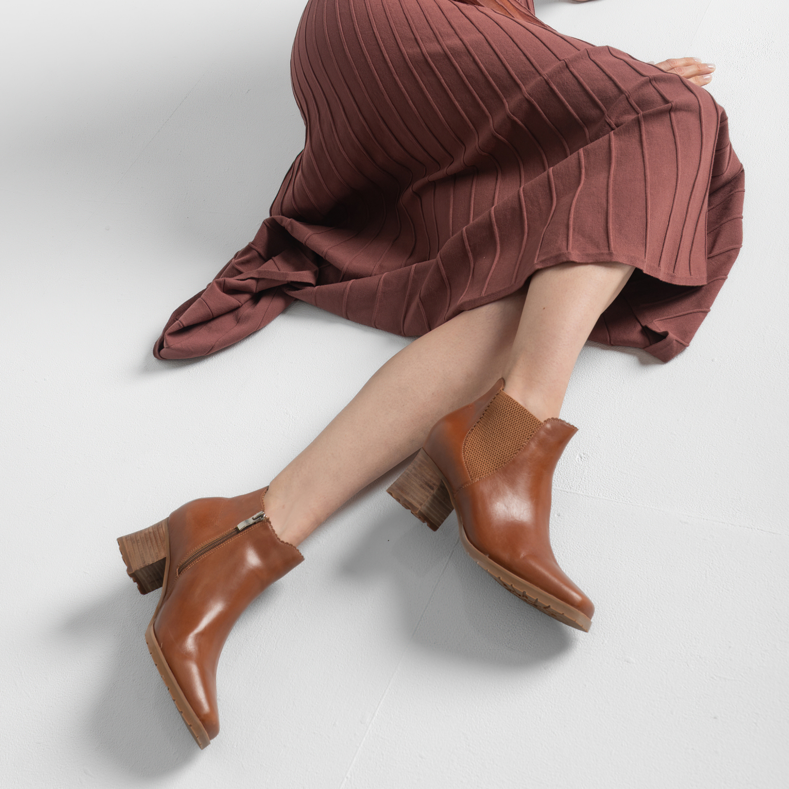 Loz Tan Leather Ankle Boots