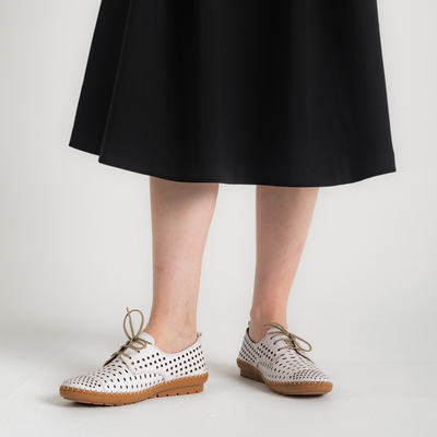 Kroon White Leather Lace Up Flats
