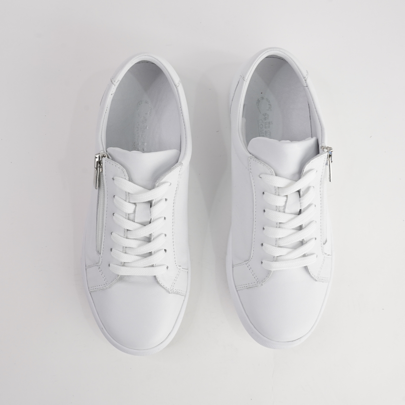 Unly White Leather Sneakers