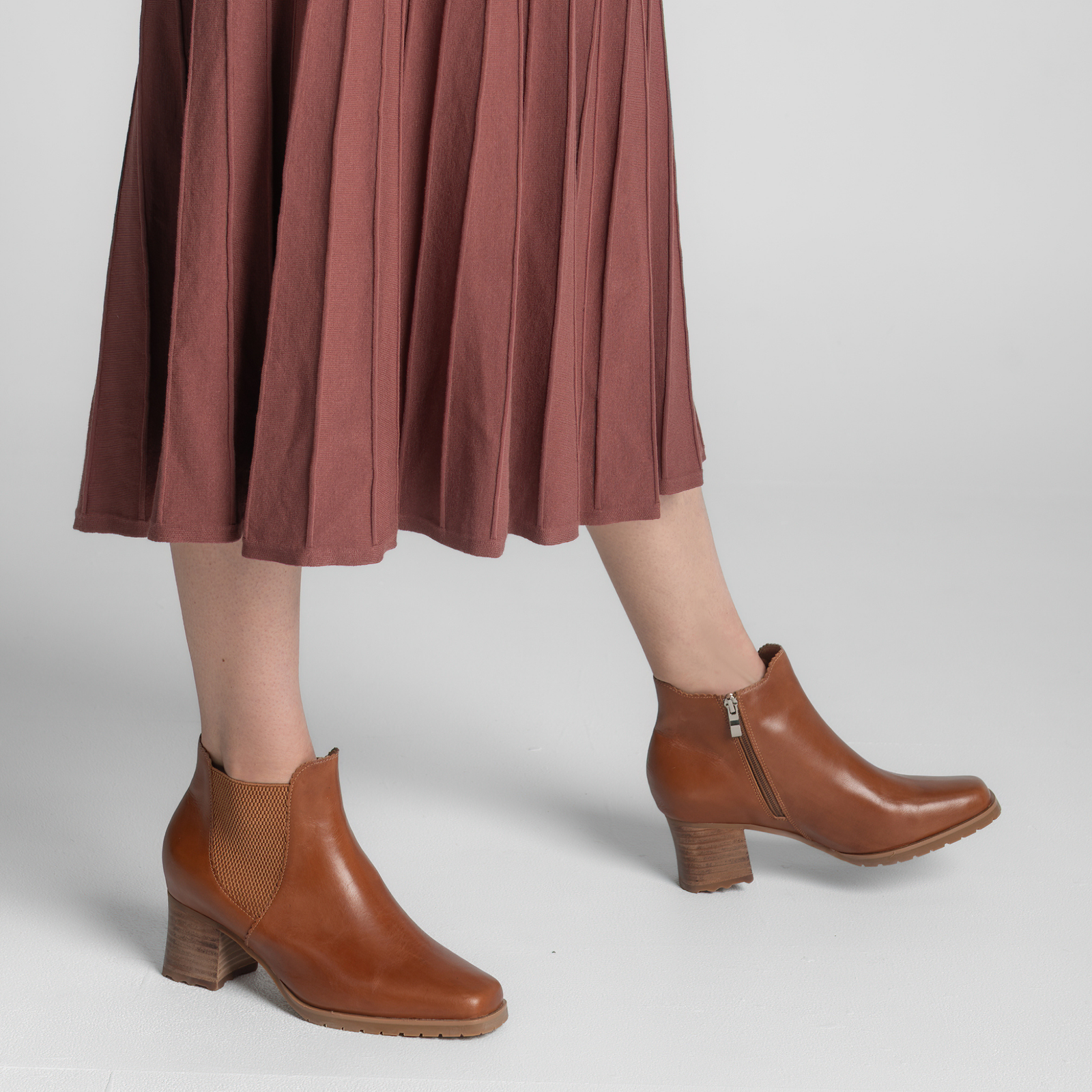 Loz Tan Leather Ankle Boots