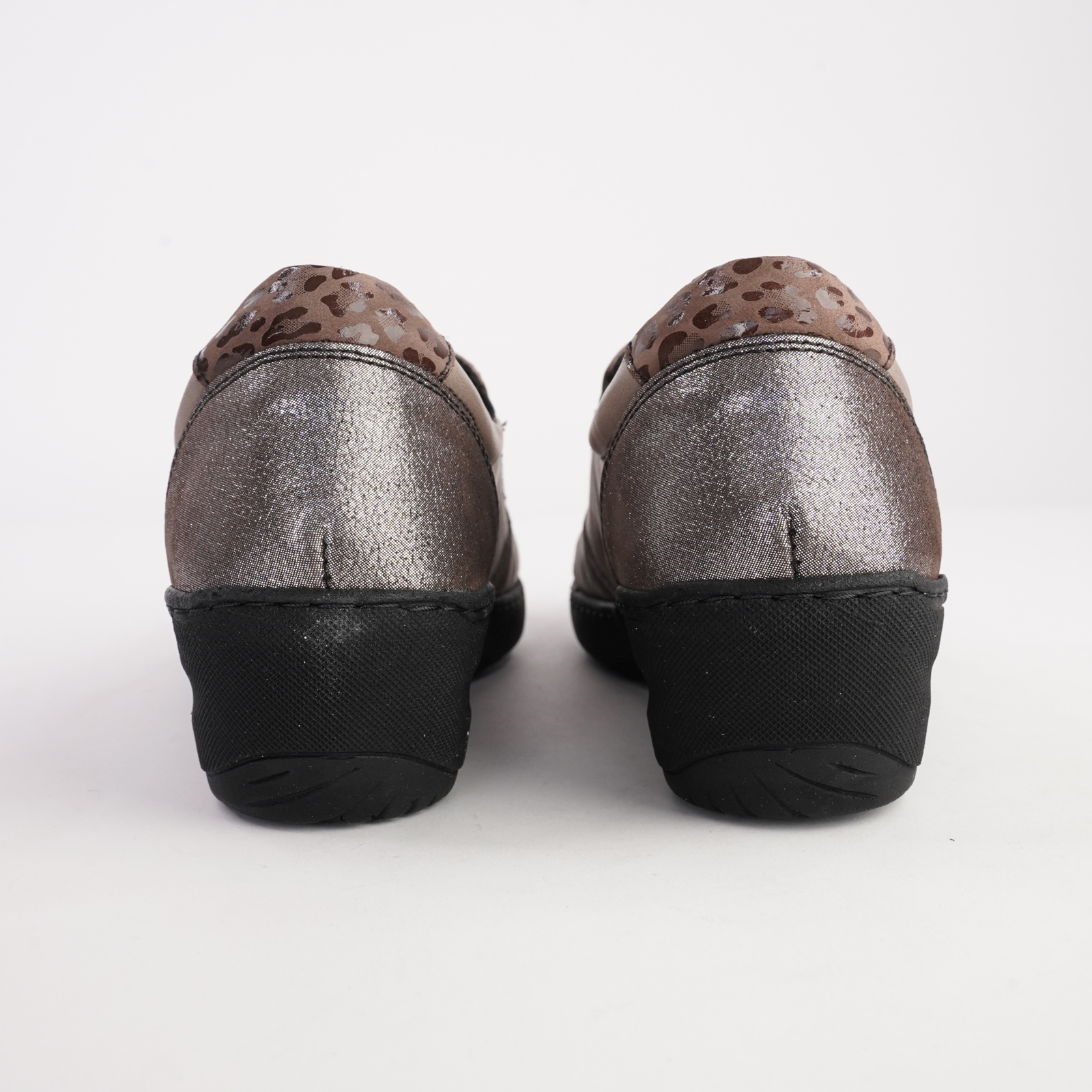 Cp461-18 Taupe Combo Leather Flats