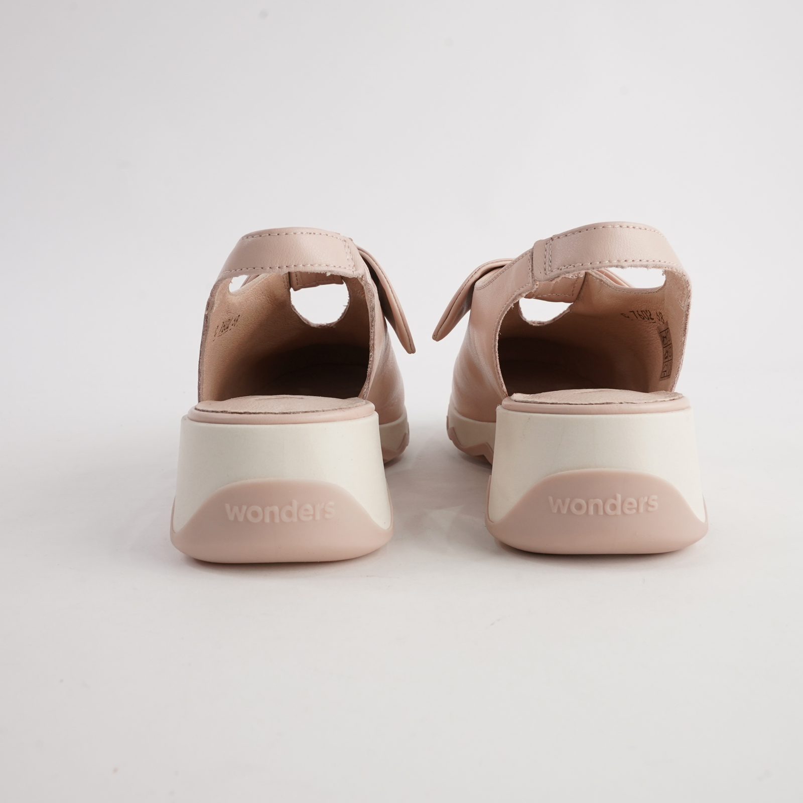 Claudia Palo Leather Wedges